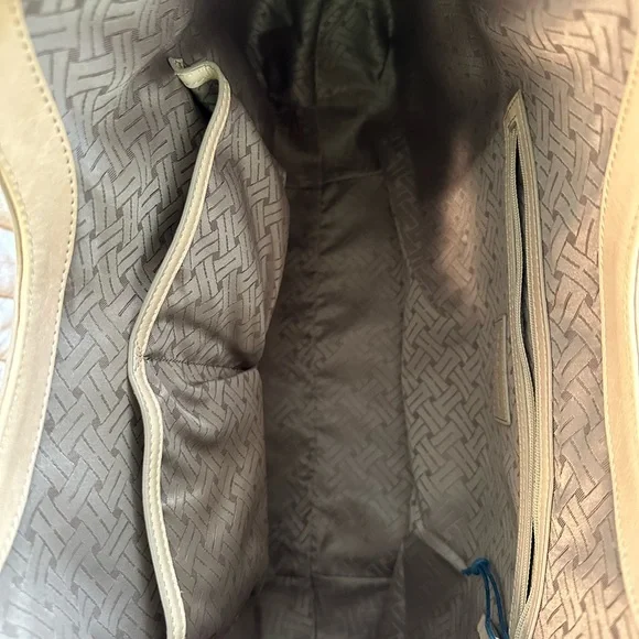 Cole Haan Genevieve Tan Woven Tote EUC - Picture 9 of 13